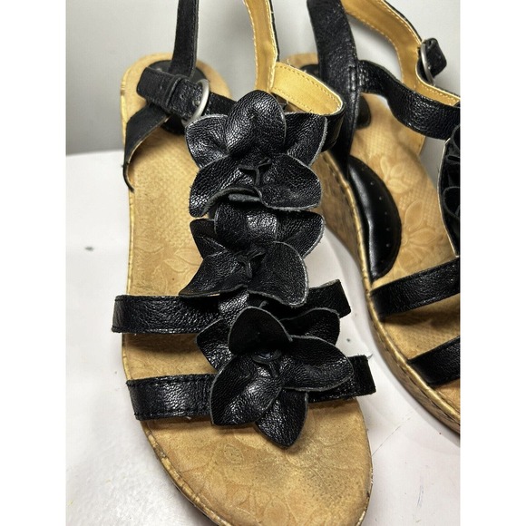 BOC Born Womens Size 9M Black Leather Flower Strappy Wedge Sandals Shoes - Picture 4 of 8